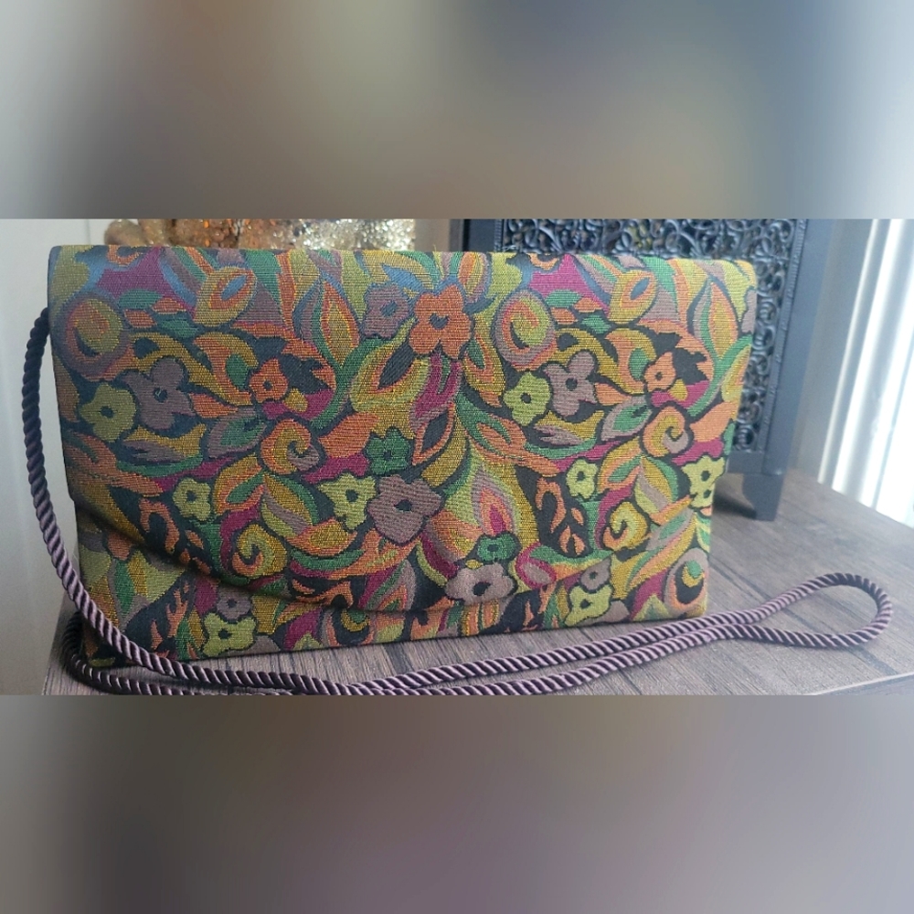 Vintage Brooke floral clutch crossbody